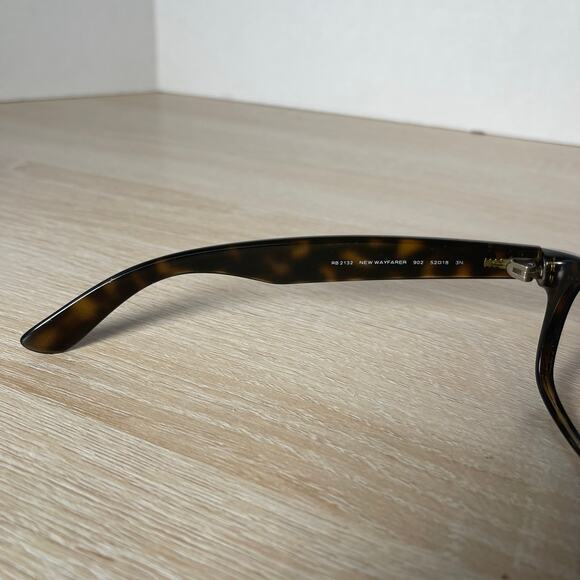 Ray-Ban RB2132 New Wayfarer 902 Sunglasses Tortoise Frames Only 52-18 Italy - Picture 4 of 9